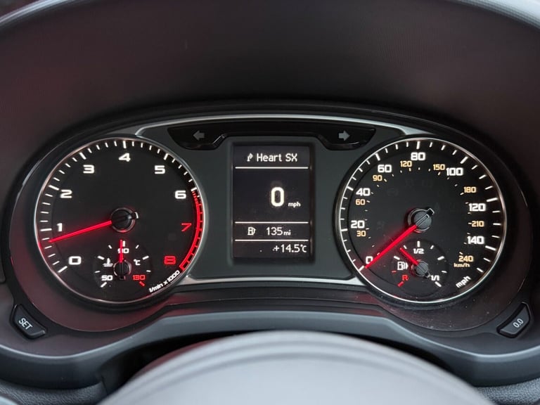 2011 Audi A1 TFSI SPORT - £35 TAX -ONE OWNER FROM NEW - 11 STAMPS IN THE BOOK - LEATHER Hatchback...