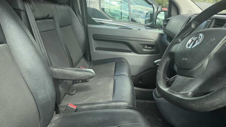 2021 Vauxhall Vivaro 2700 1.5d 120PS Sportive H1 Van Van Diesel Manual