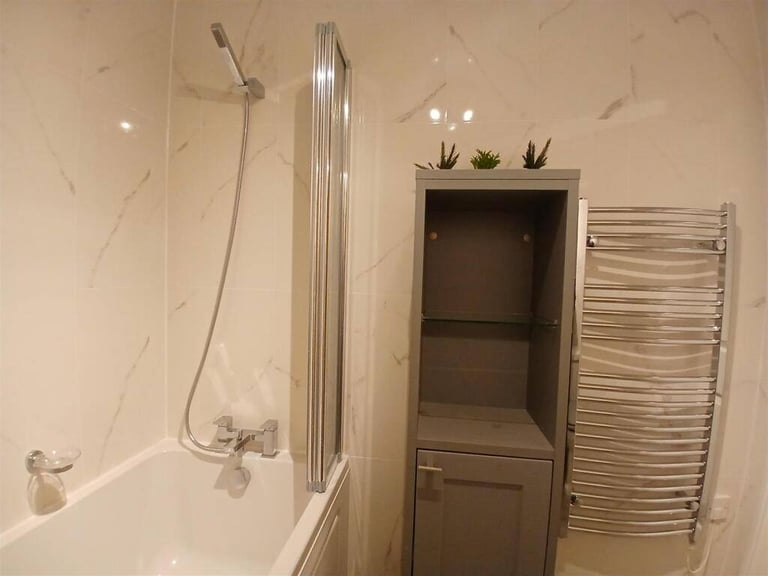 🌈🌼Stylish Single Room with Great Transport Links – E1!