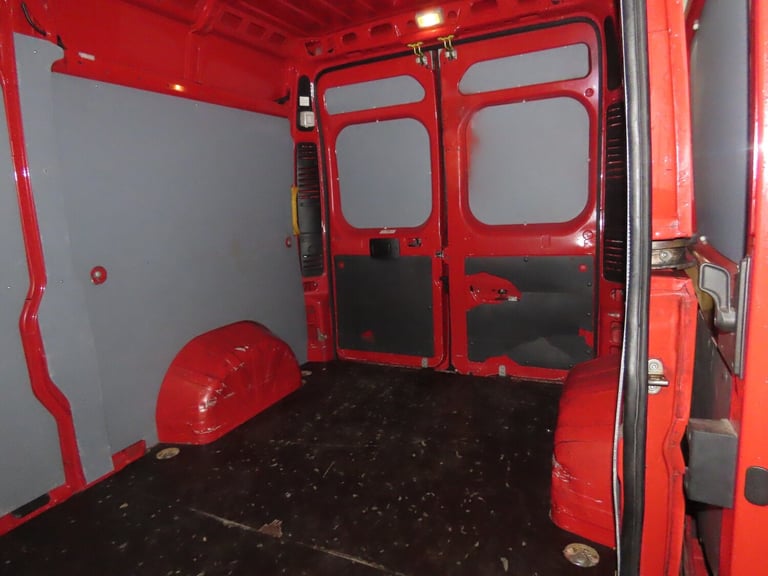 2015 PEUGEOT BOXER MWB 2.2 TDCI 110PS LOW MILES 1 OWNER PRICE IS PLUS VAT 