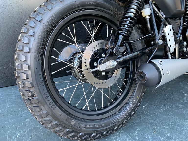 MUTT AKITA 125 LEARNER LEGAL HPI CLEAR LOW MILEAGE 1 OWNER 