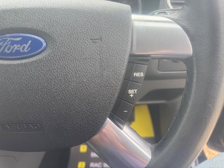 2011 Ford Focus 1.6 TDCi Titanium 5dr [110] [DPF] HATCHBACK DIESEL Manual