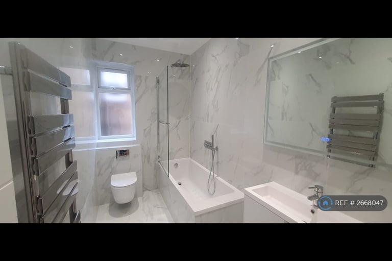 3 bedroom flat in Chatsworth Road, London, NW2 (3 bed) (#2668047)