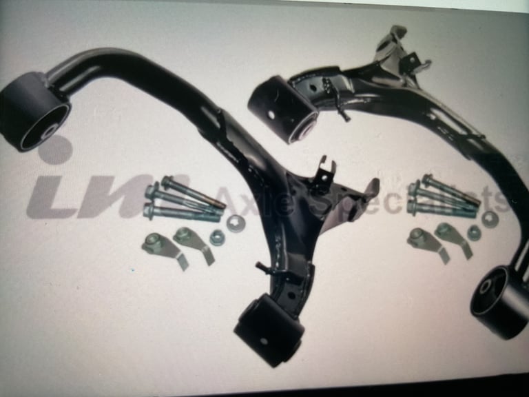 Rover Sport 2005-2013 Brand New Pair of Rear Upper Suspension Arms plus Fitting Kit