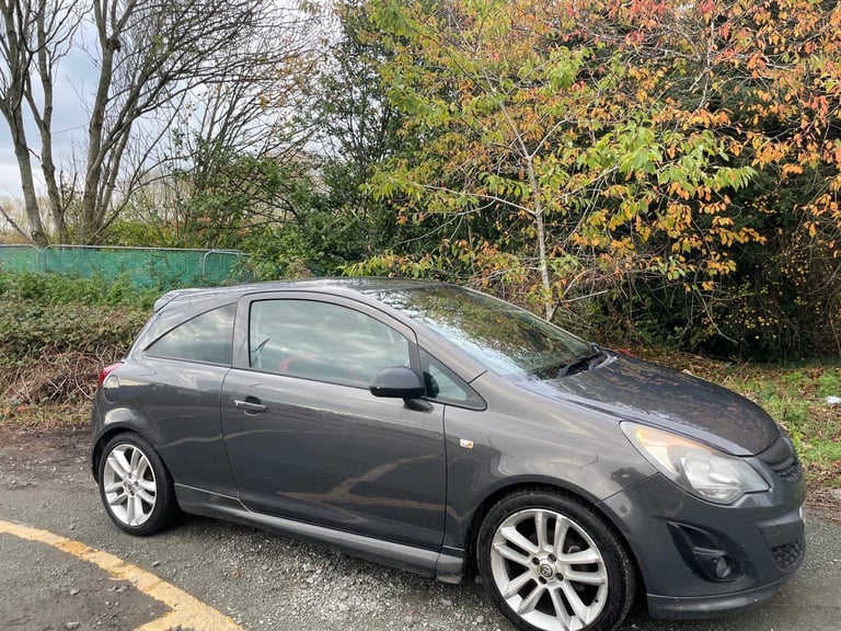 VAUXHALL CORSA 1.4 SRI 14 REG GREY 3 DOOR MOT MAY 3RD 2026 TAX £165 LOW INSURANCE 50+MPG
