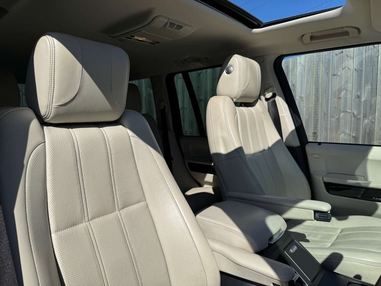 2012 Land Rover Range Rover 4.4 Range Rover Vogue SE TDV8 Automatic 4WD 5dr - NATIONAL DELIVERY* ...