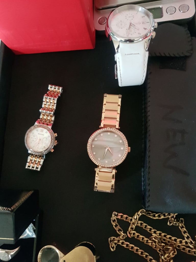Wanteds boxes with costume jewellery 