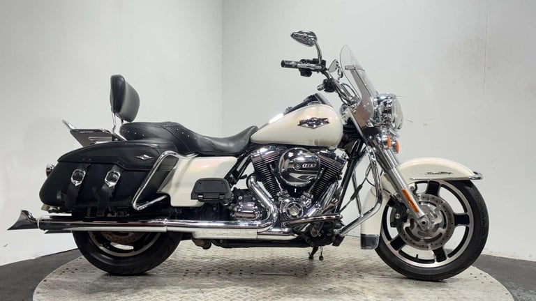 Harley-Davidson Touring 1690 FLHRC ROAD KING CLASSIC [Phone number removed]K MOT WARRANTY