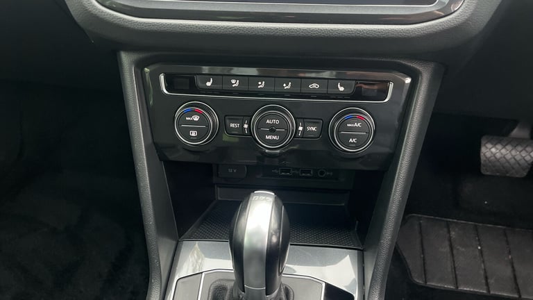 2018 Volkswagen Tiguan 2.0 TDI 150 SEL 5dr DSG SUV Diesel Automatic
