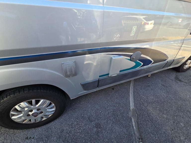 Trigano Tribute 550 2 berth motorhome DIESEL AUTOMATIC 2008/58