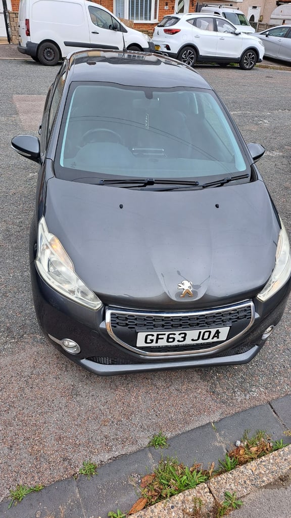 Peugeot, 208, Hatchback, 2013, Manual, 999 (cc), 3 doors