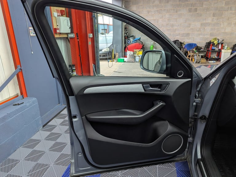 2009 Audi Q5 2.0 TDI Quattro S Line 5dr S Tronic ESTATE Diesel Automatic