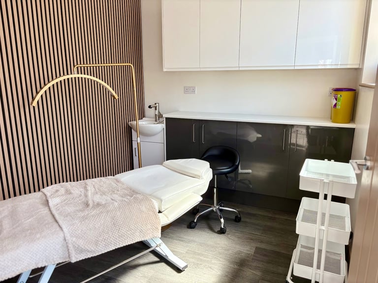 2x Treatment rooms in Lowfell Salon 