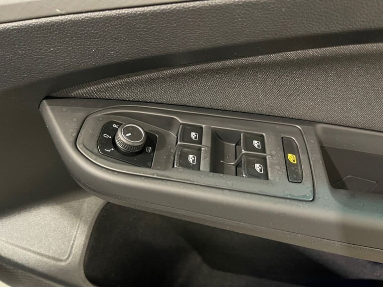 2021 Volkswagen Golf 1.5 eTSI MHEV Life Hatchback 5dr Petrol Hybrid DSG Euro 6 (s/s) (150 ps) Hat...