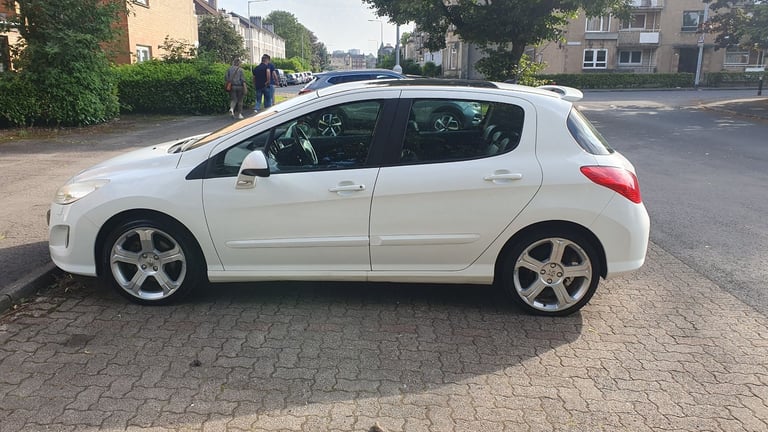 PEUGEOT 308 GTI