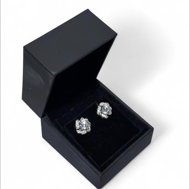 image for Jeulia Knot of Love Sterling Silver Stud Earrings Brand New with Box 