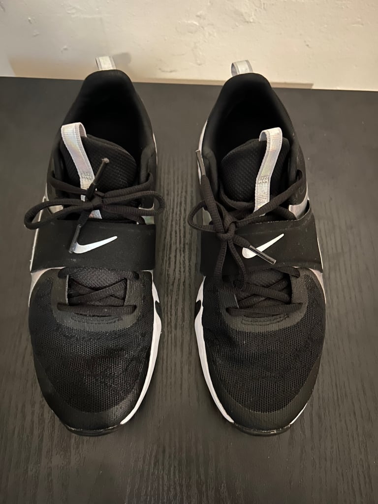 Women’s Nike trainers size 7