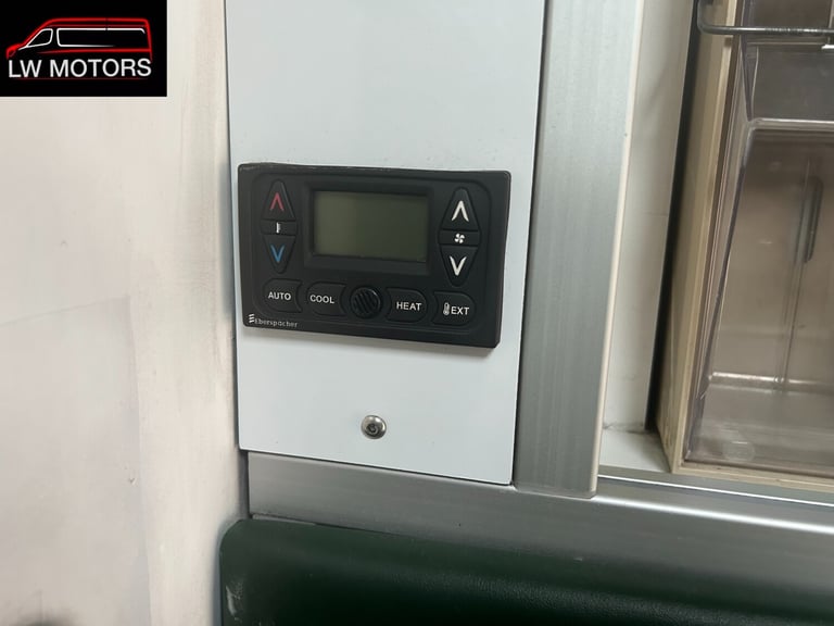 MERCEDES BENZ SPRINTER 519 CDI DIRECT EX AMBULANCE SERIVICS 2017 17 REG EURO 6