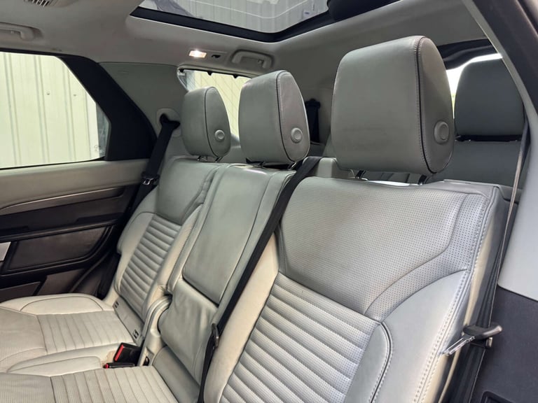 2017 Land Rover Discovery 3.0 Discovery Luxury HSE TD6 Auto 4WD 5dr SUV Diesel Automatic