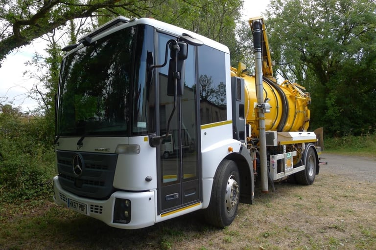 Mercedes Econic 1830 Whale Medium Volume JetVac / Gully Sucker. 