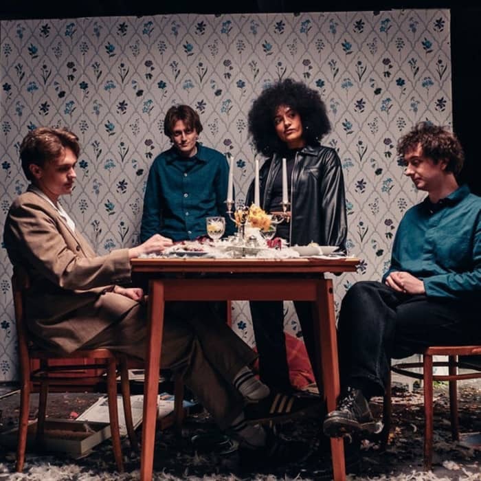 English Teacher - Roundhouse