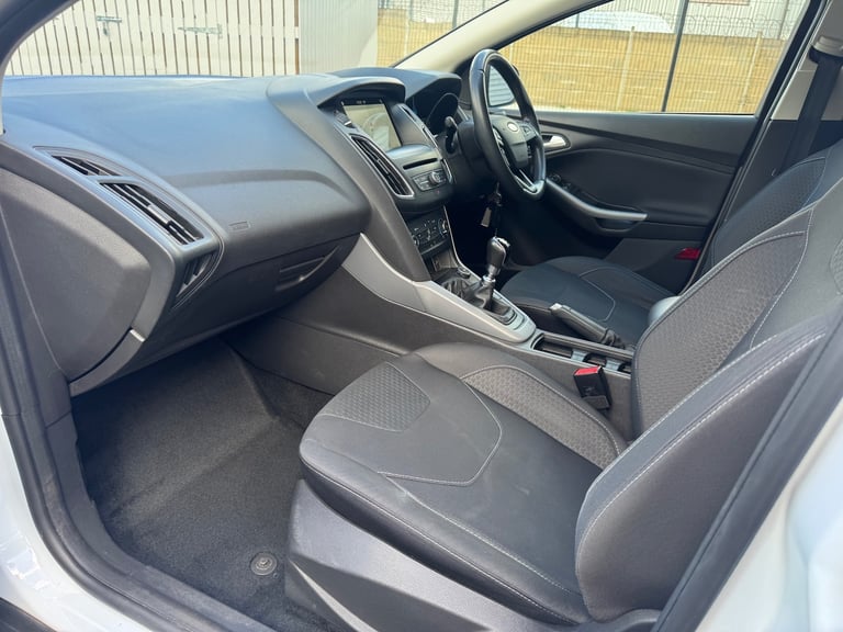 2018 Ford Focus 1.0 EcoBoost 125 Zetec Edition 5dr HATCHBACK Petrol Manual