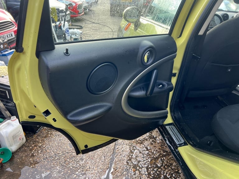 2011 MINI Countryman 1.6 One Euro 5 (s/s) 5dr HATCHBACK Petrol Manual