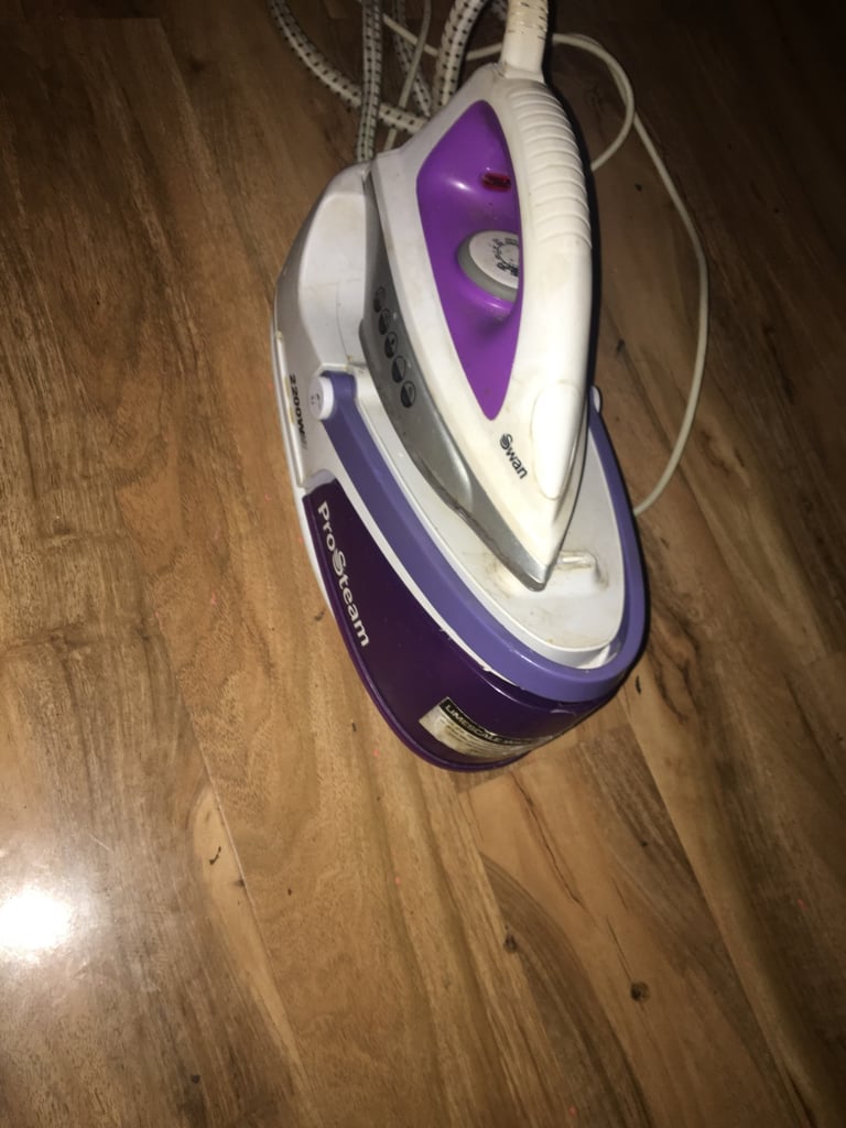 image for Swan steam Iron