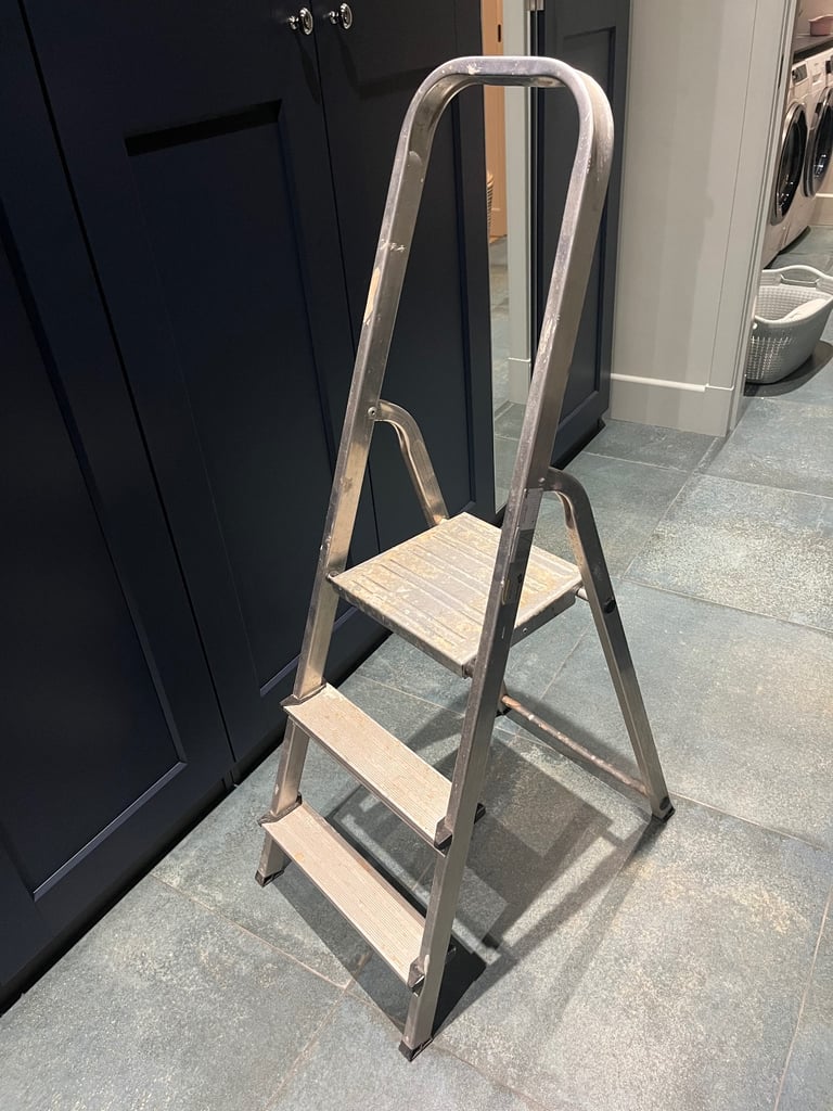 Step Ladder