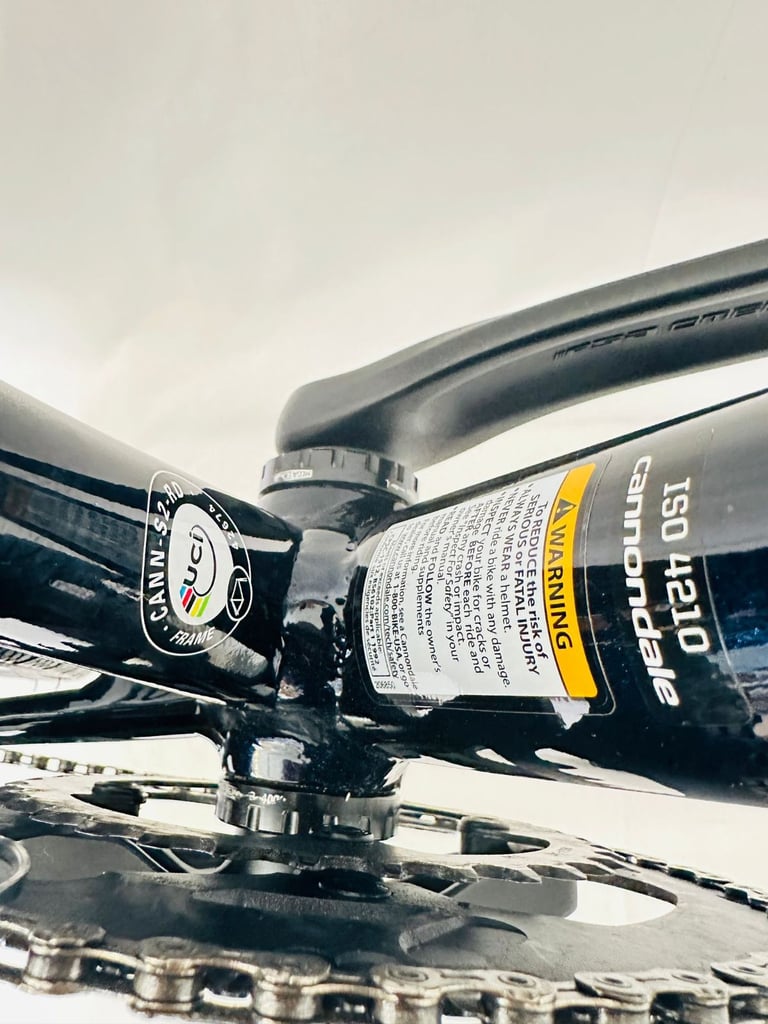 Virtually New CANNONDALE SYNAPSE Size/54 cm Road Bike MINT  