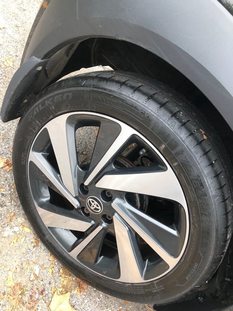 Toyota, AYGO X, EDGE, VVT-I, 2022, Manual, 998 (cc), 5 doors