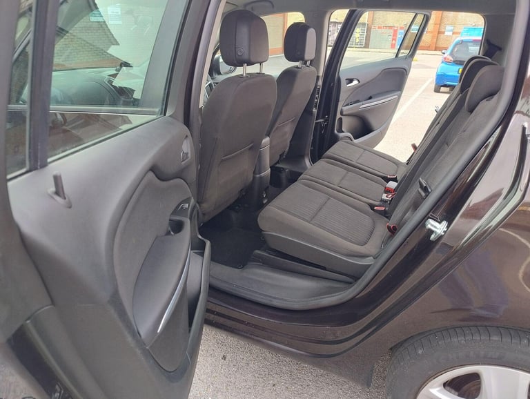 2014 Vauxhall Zafira Tourer 2.0 CDTi Exclusiv Auto Euro 5 5dr MPV Diesel Automatic