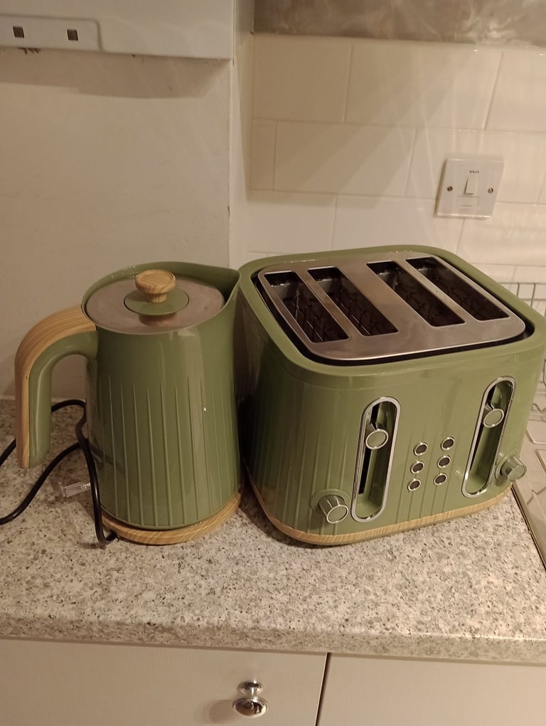 image for Kettle and toaster 