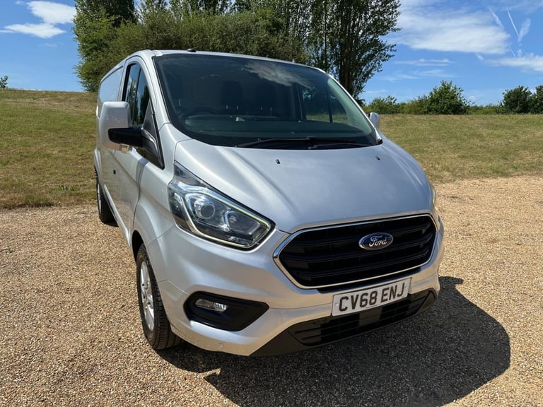 image for 2018 Ford Transit Custom 2.0 300 EcoBlue Limited L2 H1 Euro 6 5dr PANEL VAN Diesel Manual
