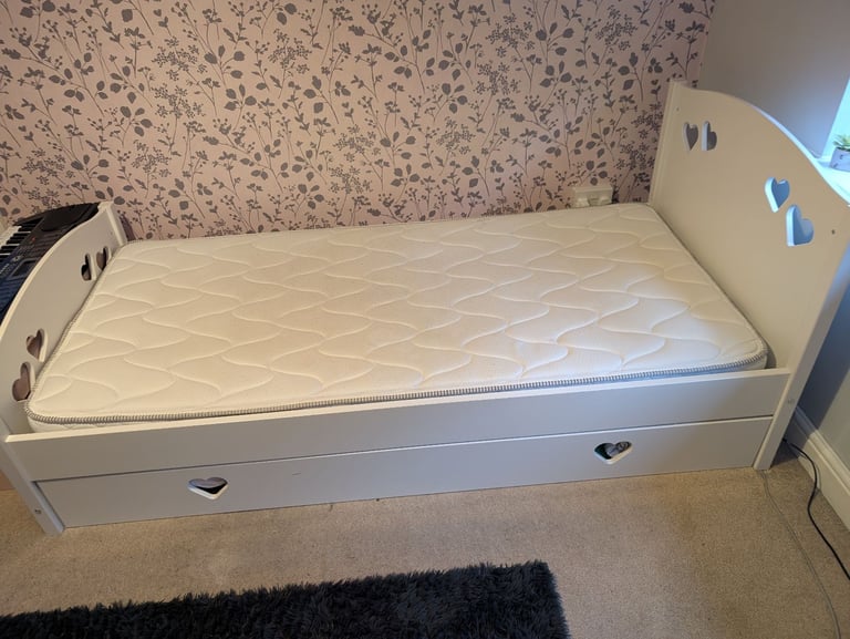 image for Girls Single Heart bed with drawer