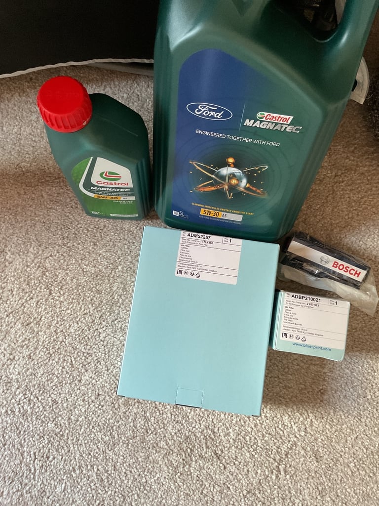 Ford Fiesta  car service kit
