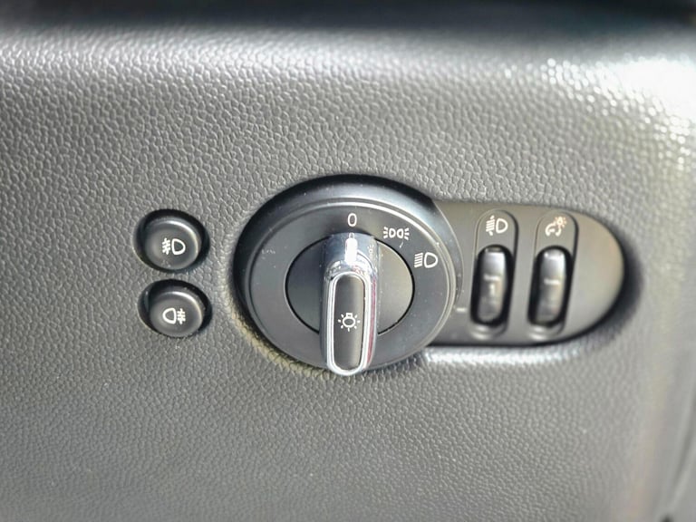 2016 MINI Hatch 1.2 One Auto Euro 6 (s/s) 5dr HATCHBACK Petrol Automatic