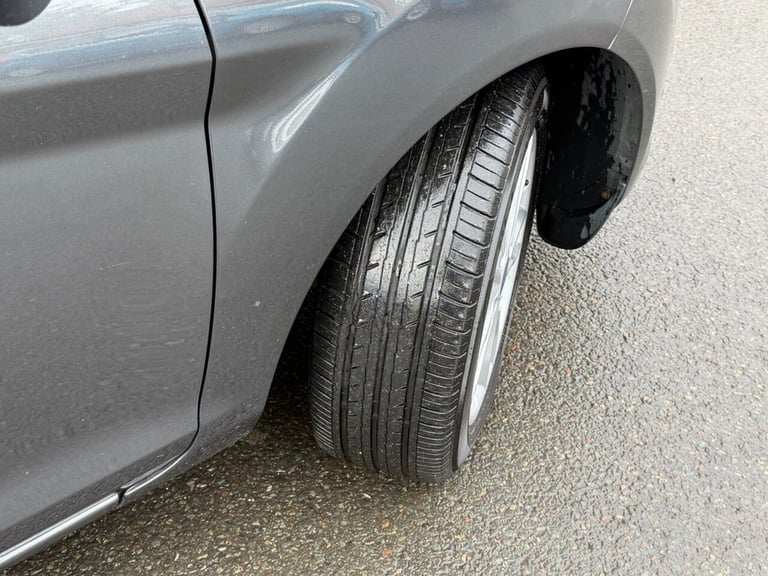 2016 Ford Fiesta 1.0T EcoBoost Zetec Hatchback 5dr Petrol Powershift Euro 6 (100 ps) Hatchback Pe...