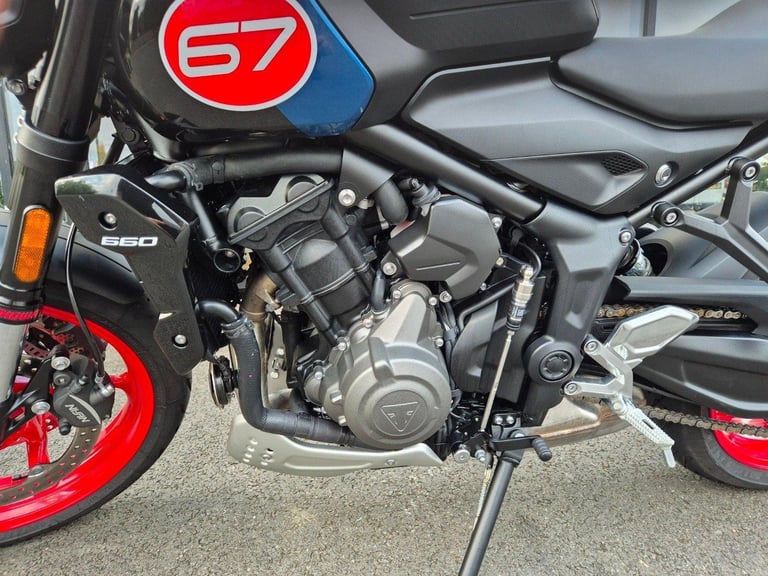 2025 TRIUMPH TRIDENT 660 TRIPLE TRIBUTE EDITION
