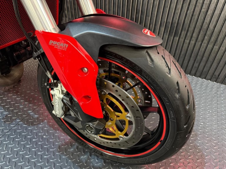 2015 Ducati Hyperstrada 821 821 Euro 3