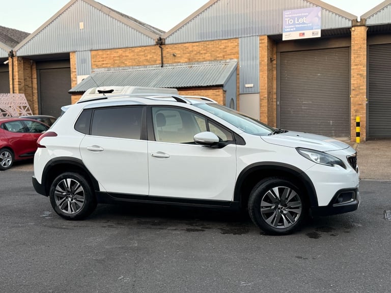 2017 Peugeot 2008 1.2 PureTech Allure Euro 6 5dr HATCHBACK Petrol Manual