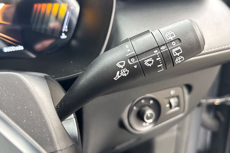 2025 MG MG ZS 106600 Hatchback Hybrid Automatic