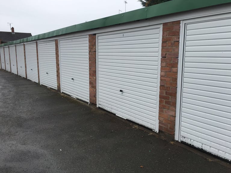 LOCK UP GARAGE TO LET IN NOTTINGHAM
