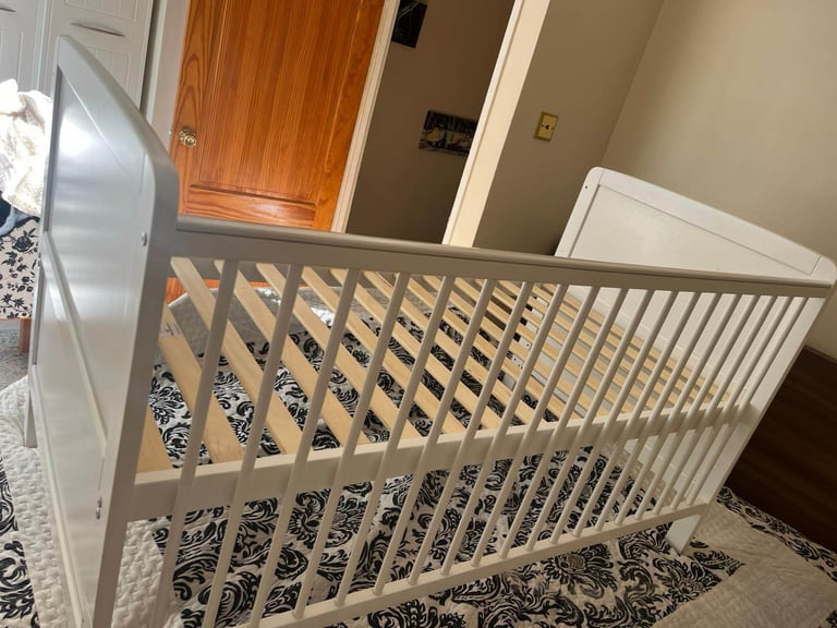 Baby Elegance Travis Baby Cot Bed with Mattress