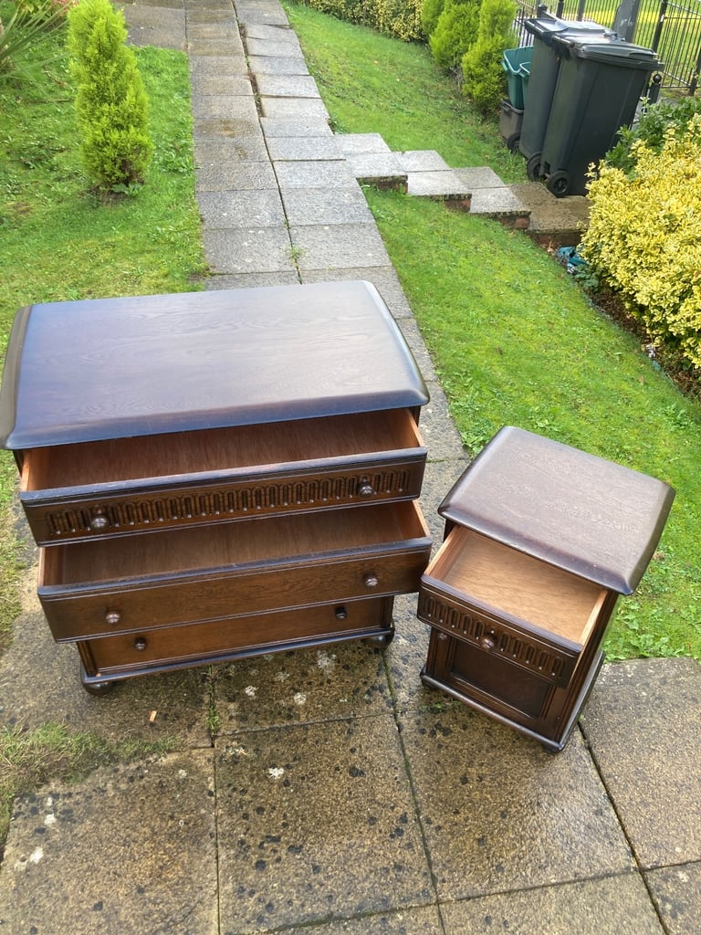 Antique mid century oak chest of drawer and side table set (delivery available)
