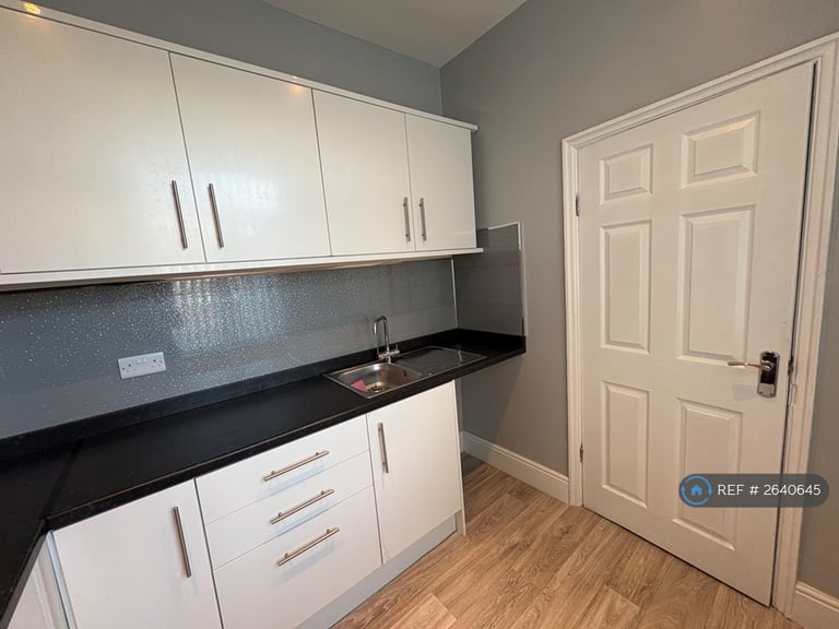 1 bedroom flat in Church Road, Stockton On Tees, TS18 (1 bed) (#2640645)