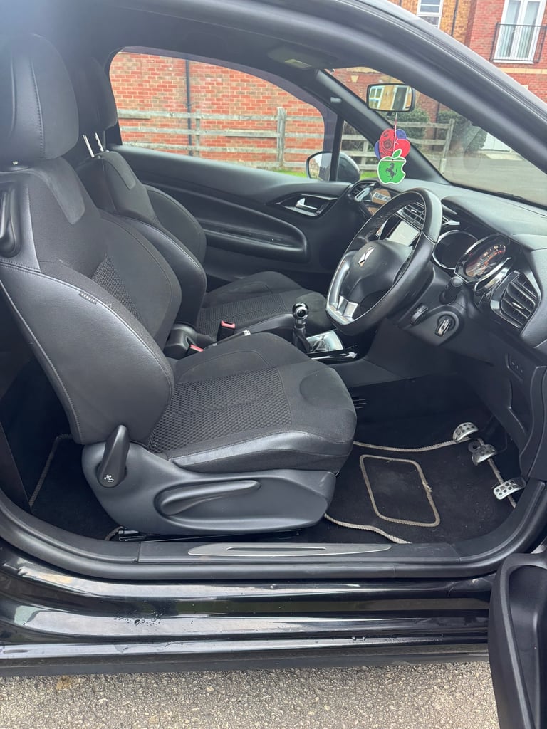 DS, DS 3, Hatchback, 2016, Manual, 1560 (cc), 3 doors