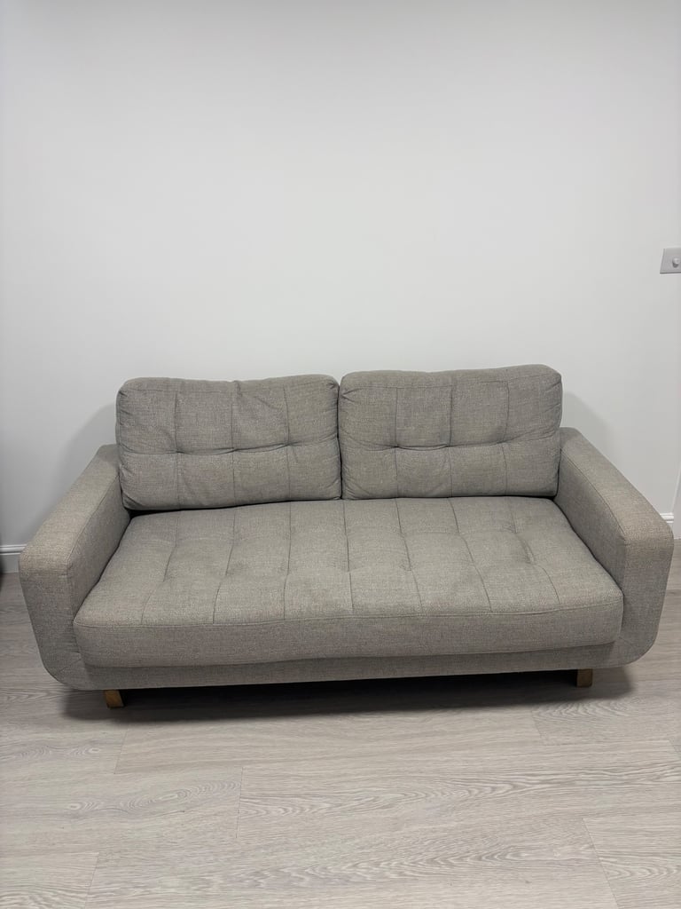 image for STUNNING BEIGE 2/3 SEATER SOFA, CAN DELIVER