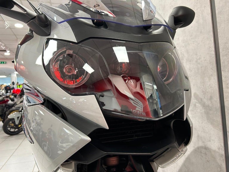 65/2015 BMW K1600 GTL - 13794 miles - GREAT CONDITION!!