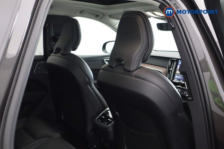 2023 Volvo XC60 2.0 B5P Ultimate Dark 5dr AWD Geartronic SUV Petrol Automatic